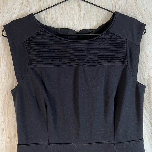 Banana Republic Womens A Line Dress Black Stretch Cap Sleeve Knit Petites 8P - Picture 2 of 7